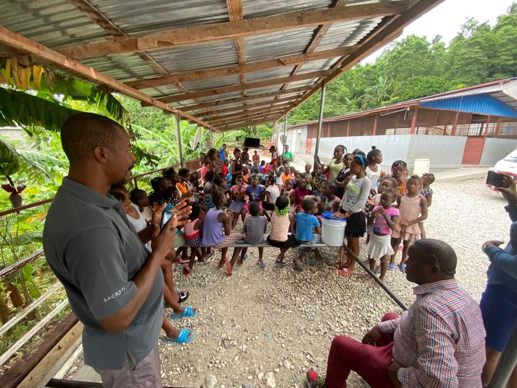 Pastor Clotaire w Children